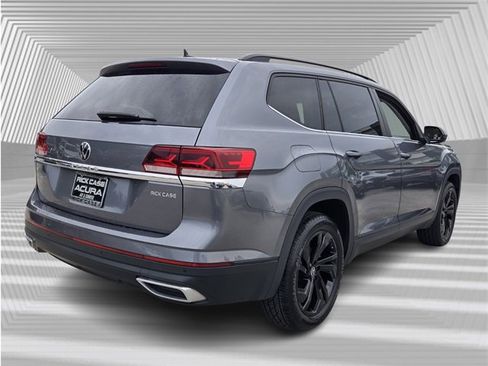 Used 2022 Volkswagen Atlas SE w/ Black Wheel Package image 7