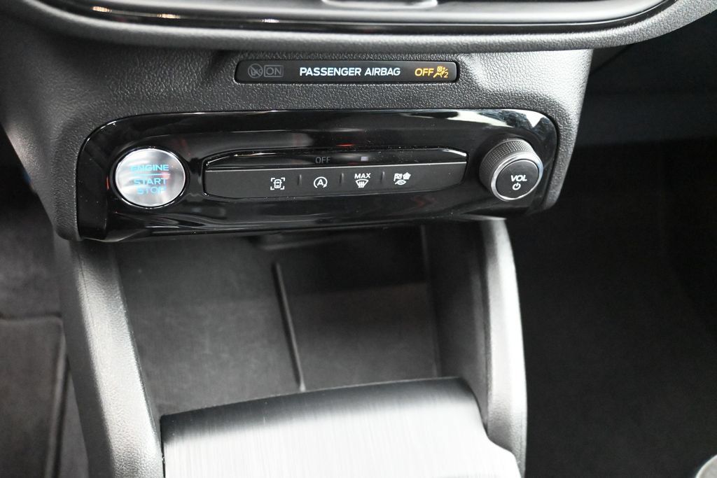 Used 2024 Ford Escape ST-Line w/ Tech Pack #1 AWD/4WD image 3