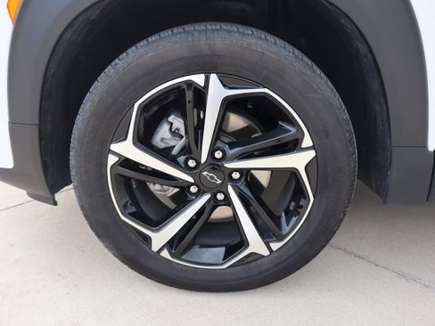Used 2023 Chevrolet TrailBlazer RS w/ Convenience Package AWD/4WD image 25