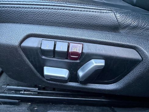 Used 2018 BMW 320i xDrive Sedan image 16