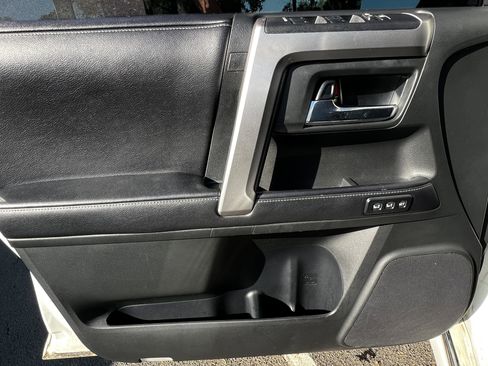 Used 2017 Toyota 4Runner Limited AWD/4WD image 13