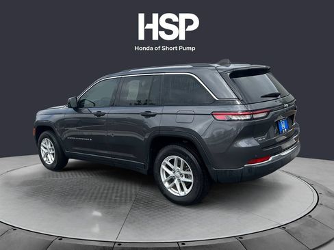Used 2023 Jeep Grand Cherokee Laredo w/ Trailer Tow Prep Group (B) AWD/4WD image 3