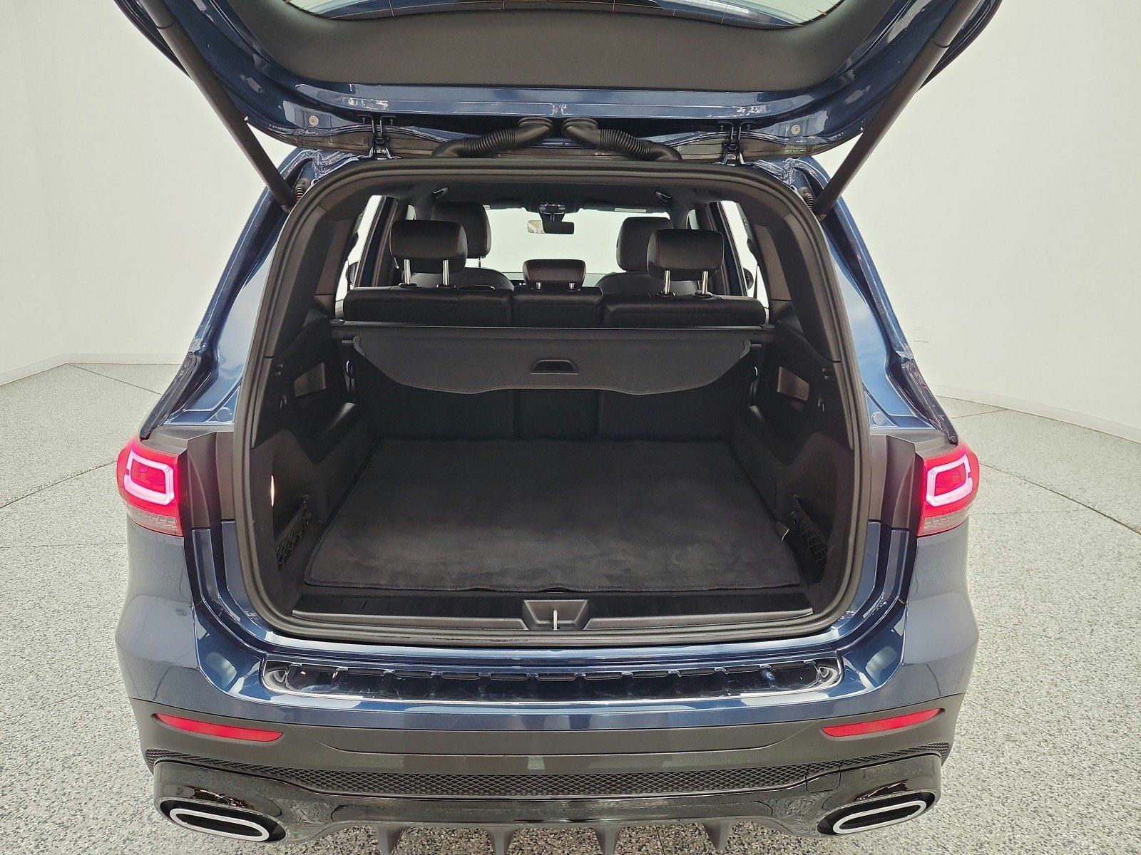 Used 2023 Mercedes-Benz GLB 250 image 18