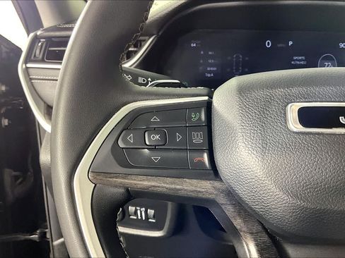 Used 2023 Jeep Grand Cherokee L Limited RWD image 22
