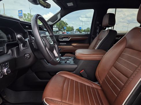 Used 2023 GMC Sierra 1500 Denali Ultimate AWD/4WD image 12