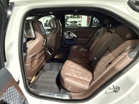Used 2023 BMW 760i xDrive w/ Executive Package AWD/4WD image 73