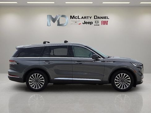 Used 2023 Lincoln Aviator Reserve w/ Elements Package Plus AWD/4WD image 6