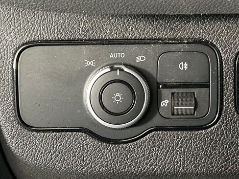 Used 2024 Mercedes-Benz Sprinter 2500 image 28