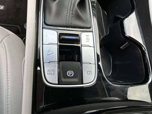 Certified 2025 Hyundai Tucson SE FWD image 17
