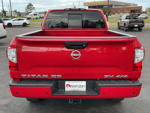 Used 2024 Nissan Titan SV w/ SV Convenience Package image 6