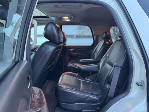 Used 2010 GMC Yukon Denali image 15