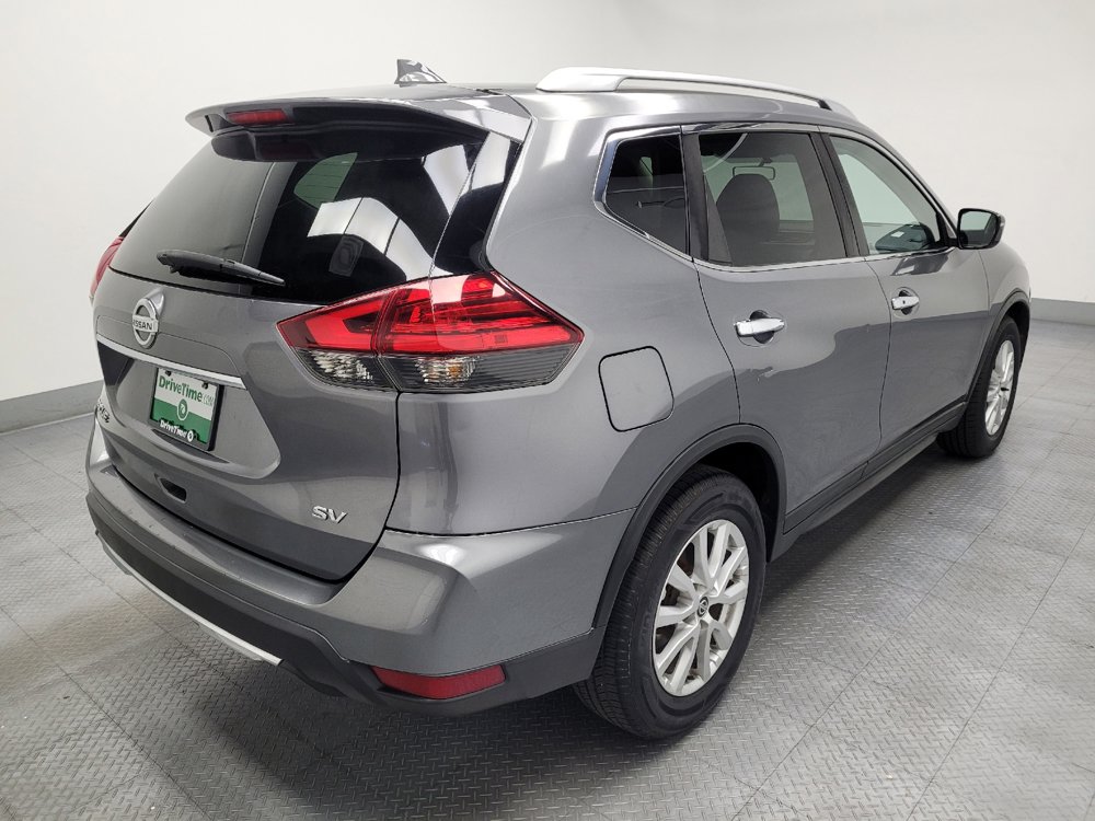 Used 2017 Nissan Rogue SV FWD image 9
