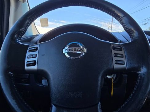 Used 2011 Nissan Titan SV w/ SV Value Truck Pkg AWD/4WD image 24
