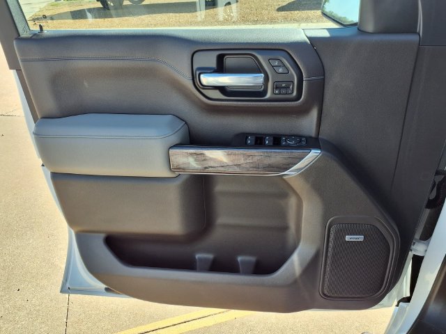 Used 2020 Chevrolet Silverado 1500 LTZ w/ LTZ Plus Package AWD/4WD image 15