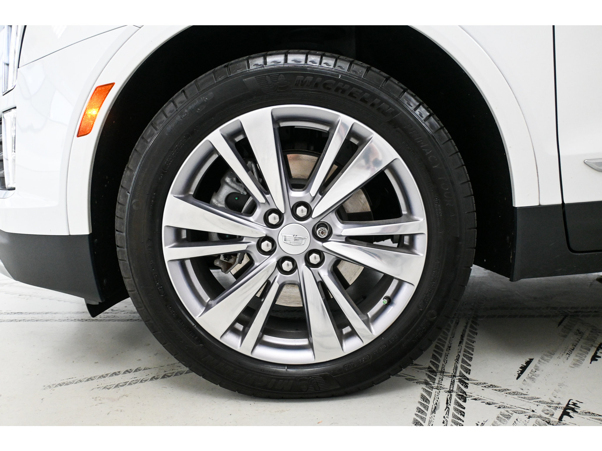 Used 2024 Cadillac XT5 Premium Luxury AWD/4WD image 23