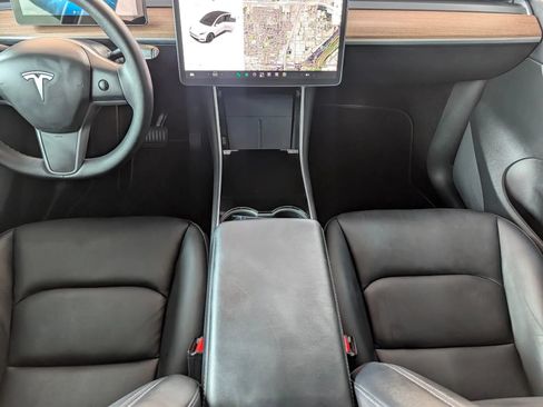 Used 2020 Tesla Model Y Long Range AWD/4WD image 27
