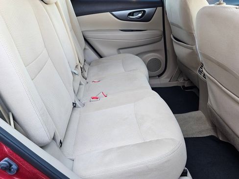 Used 2015 Nissan Rogue SV image 19