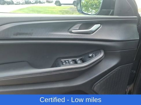 Certified 2024 Jeep Grand Cherokee Altitude AWD/4WD image 9