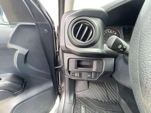 Used 2019 Toyota Tacoma SR w/ SR Convenience Package RWD image 17