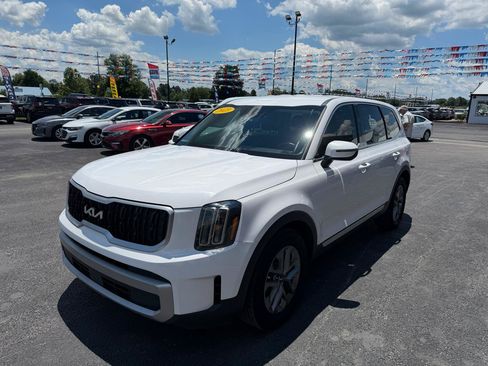 Used 2023 Kia Telluride LX FWD image 9