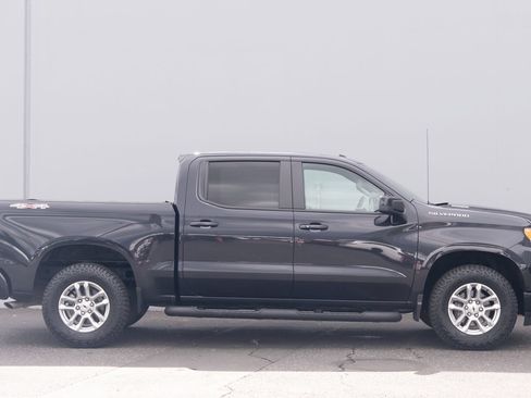 Used 2024 Chevrolet Silverado 1500 RST AWD/4WD image 25