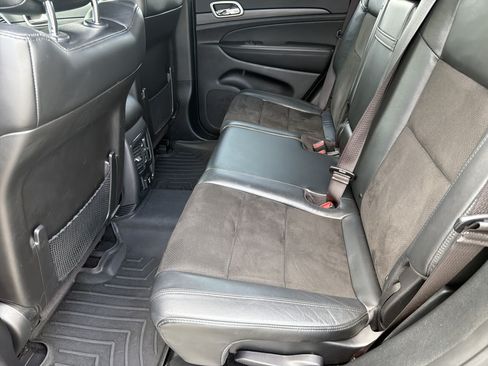 Used 2021 Jeep Grand Cherokee Laredo X RWD image 30