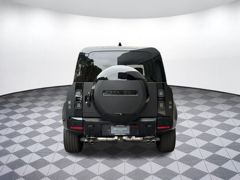 New 2026 Land Rover Defender 110 X-Dynamic SE AWD/4WD image 10