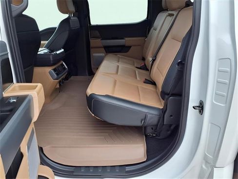 Used 2023 Ford F150 Lariat w/ Trailer Tow Package image 24