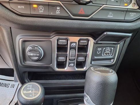 New 2025 Jeep Gladiator Sport image 45