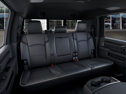 New 2026 RAM 2500 Laramie AWD/4WD image 15