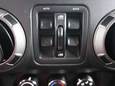 Used 2016 Jeep Wrangler Unlimited Sport w/ Quick Order Package 24S AWD/4WD image 28