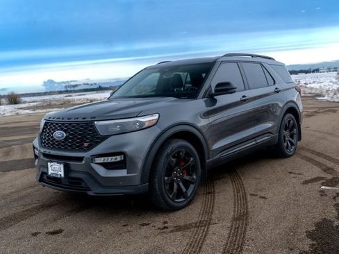 Used 2022 Ford Explorer ST w/ ST Street Pack image 3