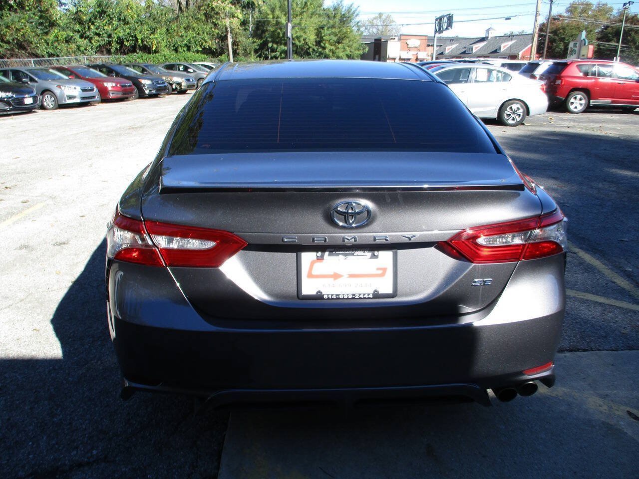 Used 2018 Toyota Camry SE FWD image 13
