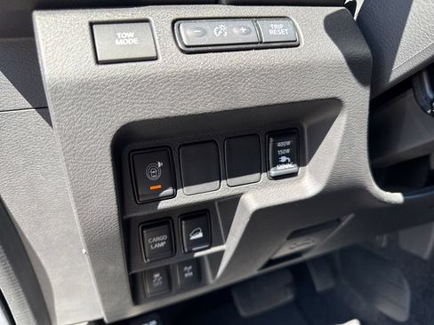 Used 2025 Nissan Frontier PRO-4X w/ Pro Premium Package AWD/4WD image 24