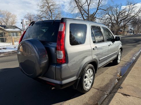 Used 2005 Honda CR-V EX image 5