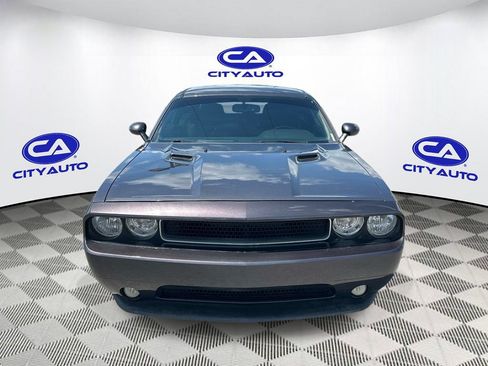Used 2013 Dodge Challenger R/T RWD image 10