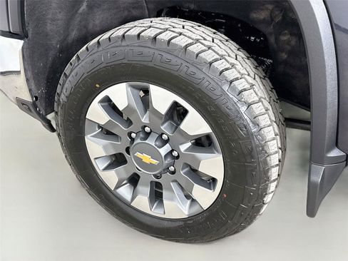 Used 2024 Chevrolet Silverado 2500 LT w/ All Star Edition AWD/4WD image 32