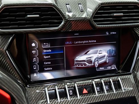 Used 2021 Lamborghini Urus image 25