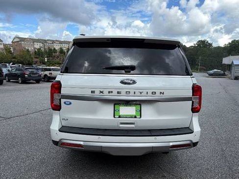 Certified 2023 Ford Expedition XLT RWD image 7