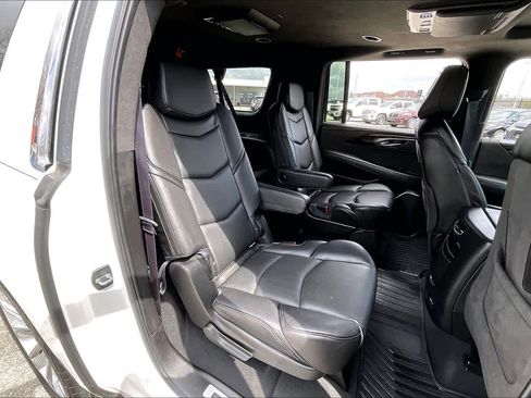 Used 2016 Cadillac Escalade ESV Platinum image 21