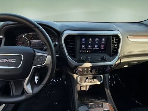 Used 2023 GMC Acadia SLE w/ Driver Convenience Package FWD image 11