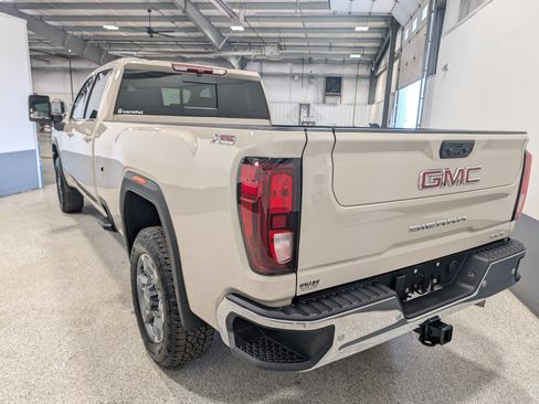 Used 2026 GMC Sierra 3500 SLE w/ SLE Value Package AWD/4WD image 5