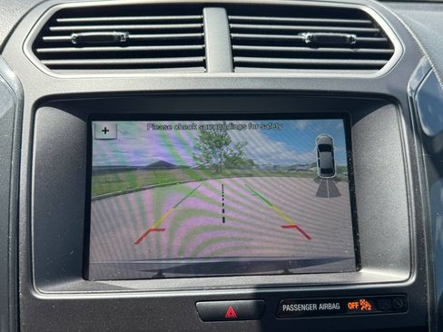 Used 2018 Ford Explorer XLT w/ Equipment Group 201A FWD image 19