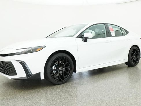 New 2026 Toyota Camry SE FWD image 13