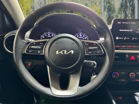 Used 2023 Kia Forte Sedan FWD image 17