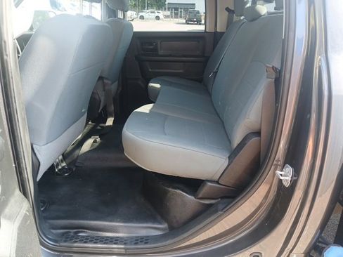 Used 2018 RAM 3500 Tradesman w/ Chrome Appearance Group image 24