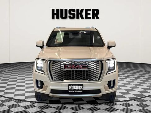 Certified 2024 GMC Yukon XL Denali w/ Denali Reserve Package AWD/4WD image 3