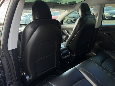 Used 2019 Tesla Model 3 RWD image 14