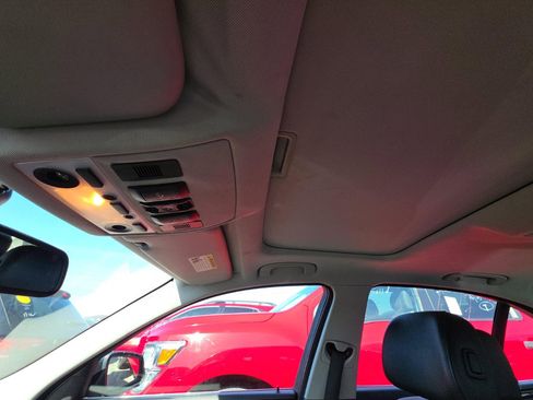 Used 2010 BMW 528i xDrive Sedan w/ Premium Pkg image 16