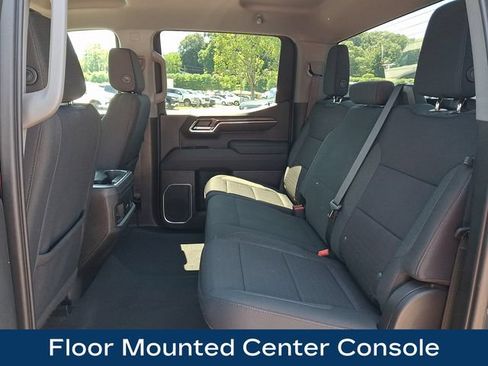 Used 2023 Chevrolet Silverado 1500 LT w/ Z71 Off-Road Package AWD/4WD image 21